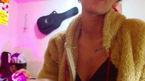 Snapshot of sexmilkdirty chatting on January 2025 03:29:02 AM sexmilkdirty online show from January 2025 03:29:02 AM