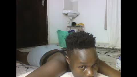 Snapshot of sexqueen02 chatting on February 2025 03:23:02 AM sexqueen02 online show from February 2025 03:23:02 AM