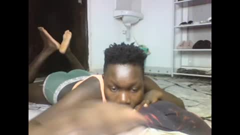 Snapshot of sexqueen02 chatting on February 2025 03:04:01 AM sexqueen02 online show from February 2025 03:04:01 AM