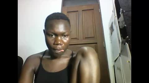 Snapshot of sexqueen02 chatting on October 2025 05:52:01 PM sexqueen02 online show from October 2025 05:52:01 PM