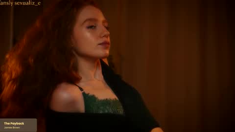 Snapshot of sexualiz_e chatting on September 2025 08:19:01 PM Liz online show from September 2025 08:19:01 PM