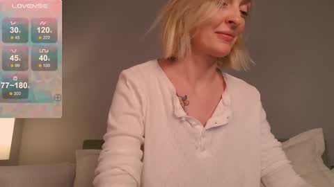 Snapshot of sexuallycorrect chatting on November 2025 09:27:02 PM Ray New video in bio online show from November 2025 09:27:02 PM