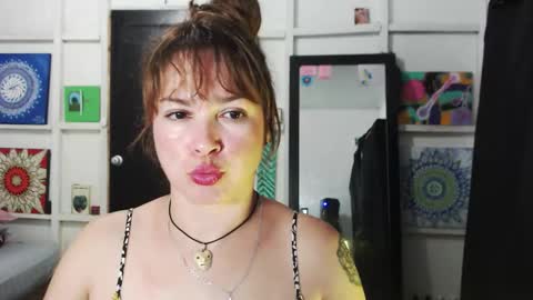 CHIARA   online show from October 2025 08:20:02 PM