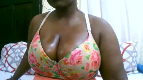 sexxi_ebony online show from October 2025 09:28:02 AM