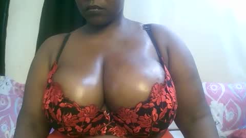 Snapshot of sexxi_ebony chatting on April 2026 09:43:02 AM sexxi_ebony online show from April 2026 09:43:02 AM