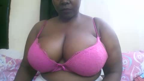 Snapshot of sexxi_ebony chatting on April 2026 10:20:02 AM sexxi_ebony online show from April 2026 10:20:02 AM
