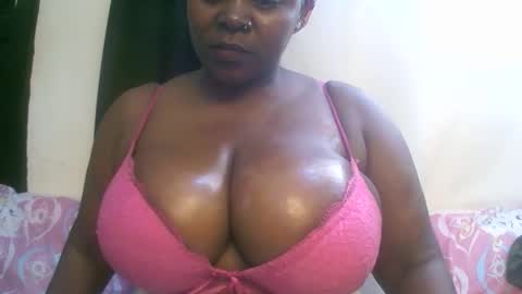 Snapshot of sexxi_ebony chatting on April 2026 08:08:01 AM sexxi_ebony online show from April 2026 08:08:01 AM