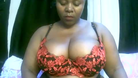 Snapshot of sexxi_ebony chatting on April 2026 08:20:02 PM sexxi_ebony online show from April 2026 08:20:02 PM