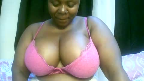 Snapshot of sexxi_ebony chatting on April 2026 06:28:01 PM sexxi_ebony online show from April 2026 06:28:01 PM