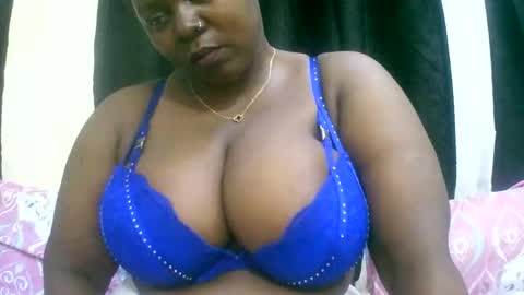 Snapshot of sexxi_ebony chatting on May 2026 01:25:02 AM sexxi_ebony online show from May 2026 01:25:02 AM