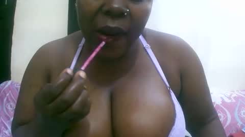 Snapshot of sexxi_ebony chatting on May 2026 03:56:01 AM sexxi_ebony online show from May 2026 03:56:01 AM