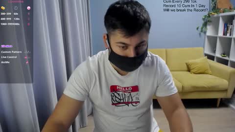 Tommy online show from November 2025 08:02:02 AM