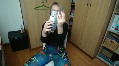 Snapshot of sexxxycrystali chatting on October 2025 08:16:02 AM sexxxycrystali online show from October 2025 08:16:02 AM