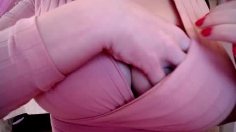 Snapshot of sexxxyprincess chatting on February 2025 05:37:02 AM Princess online show from February 2025 05:37:02 AM