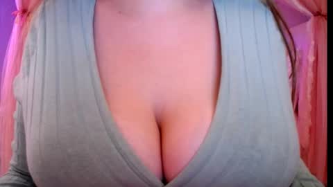 Snapshot of sexxxyprincess chatting on September 2025 01:28:01 AM Princess online show from September 2025 01:28:01 AM