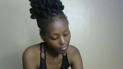 Snapshot of sexxy_bum23 chatting on February 2025 01:05:02 AM sexxy bum online show from February 2025 01:05:02 AM