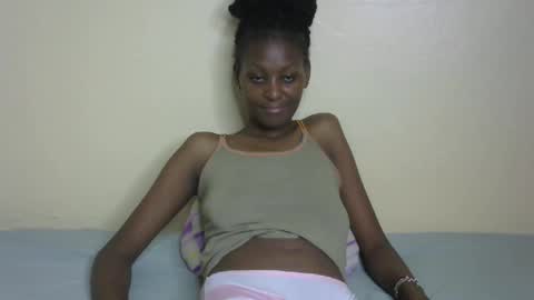 Snapshot of sexxy_bum23 chatting on February 2025 01:43:01 AM sexxy bum online show from February 2025 01:43:01 AM