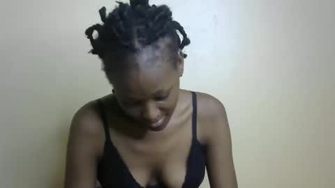 Snapshot of sexxy_bum23 chatting on February 2025 06:22:01 PM sexxy bum online show from February 2025 06:22:01 PM