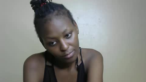Snapshot of sexxy_bum23 chatting on February 2025 12:05:02 AM sexxy bum online show from February 2025 12:05:02 AM