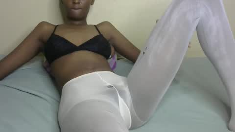 Snapshot of sexxy_bum23 chatting on February 2025 05:15:01 PM sexxy bum online show from February 2025 05:15:01 PM