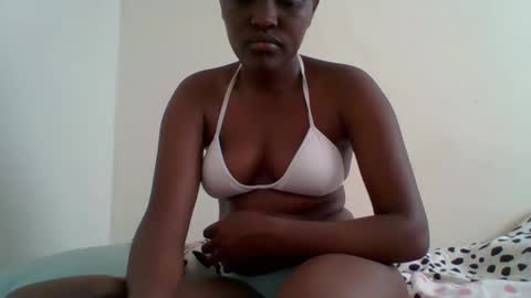 Snapshot of sexxy_kendrah chatting on October 2025 12:27:01 PM lorna online show from October 2025 12:27:01 PM