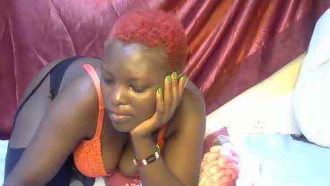 Snapshot of sexxy_triza chatting on September 2025 08:00:02 PM triza online show from September 2025 08:00:02 PM