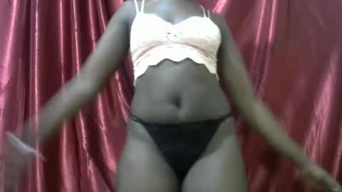 Snapshot of sexxy_veee chatting on October 2025 04:10:02 AM sexxy_veee online show from October 2025 04:10:02 AM