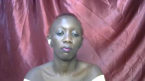Snapshot of sexxy_veee chatting on October 2025 08:05:02 AM sexxy_veee online show from October 2025 08:05:02 AM