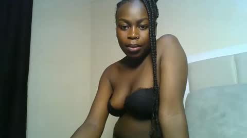 Snapshot of sexxyivy chatting on February 2025 09:16:01 PM ivy online show from February 2025 09:16:01 PM