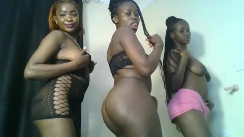 Snapshot of sexxyivy chatting on February 2025 08:20:02 PM ivy online show from February 2025 08:20:02 PM