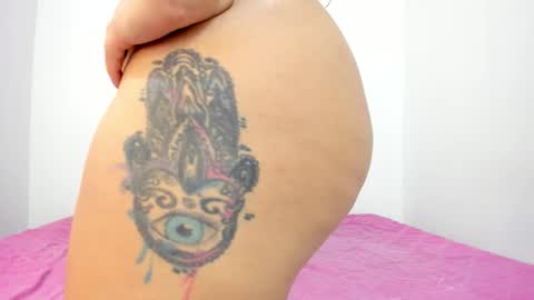 Snapshot of sexxylatincouple1 chatting on February 2026 10:08:02 AM sexxylatincouple1 online show from February 2026 10:08:02 AM