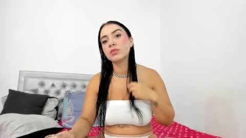 Snapshot of sexxylatincouple1 chatting on March 2026 01:06:02 PM sexxylatincouple1 online show from March 2026 01:06:02 PM