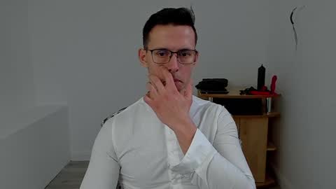 Snapshot of sexxymuscles4u chatting on December 2024 07:25:01 AM Sexxymuscles4U online show from December 2024 07:25:01 AM