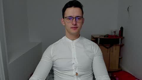 Snapshot of sexxymuscles4u chatting on January 2025 06:59:01 AM Sexxymuscles4U online show from January 2025 06:59:01 AM