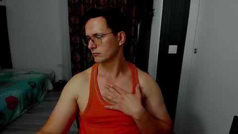 Snapshot of sexxymuscles4u chatting on September 2025 09:53:02 AM Sexxymuscles4U online show from September 2025 09:53:02 AM