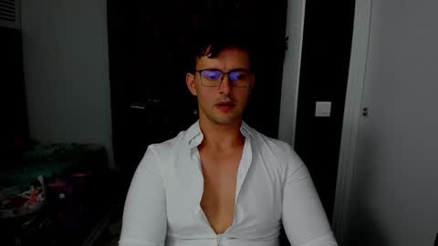Snapshot of sexxymuscles4u chatting on October 2025 11:51:02 AM Sexxymuscles4U online show from October 2025 11:51:02 AM
