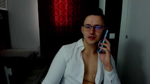 Snapshot of sexxymuscles4u chatting on December 2025 07:56:02 AM Sexxymuscles4U online show from December 2025 07:56:02 AM