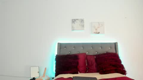 LUXURY online show from December 2024 07:57:01 PM