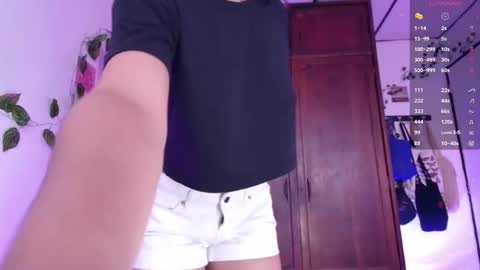 Snapshot of sexy__emma chatting on November 2025 08:19:02 PM sexy__emma online show from November 2025 08:19:02 PM