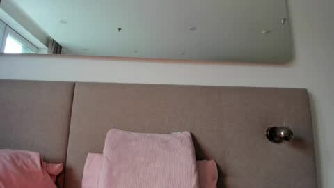 Hello dear. I will be glad to meet you.  see you soon. online show from April 2026 02:11:02 PM