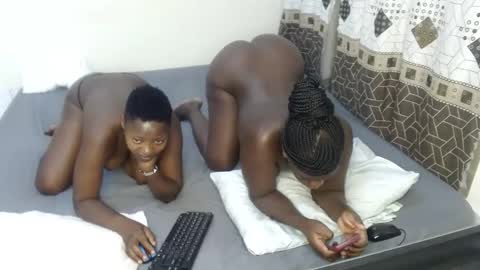 sexy_apple2 online show from October 2025 11:13:02 PM