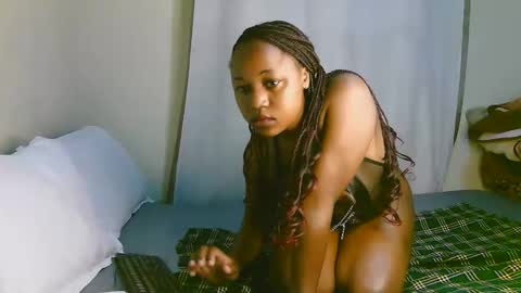 Snapshot of sexy_ariana_2 chatting on October 2025 01:26:02 PM Ariana online show from October 2025 01:26:02 PM