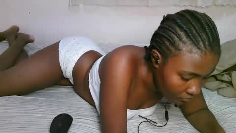 Snapshot of sexy_banice chatting on July 2026 06:18:01 AM sexy_banice online show from July 2026 06:18:01 AM