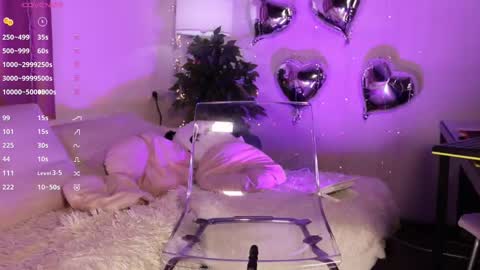 Snapshot of sexy_blonde_doll chatting on February 2025 11:47:02 PM Lina online show from February 2025 11:47:02 PM