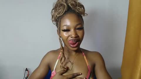 Snapshot of sexy_bluey247 chatting on May 2026 06:42:02 AM sexy_bluey247 online show from May 2026 06:42:02 AM