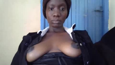 Snapshot of sexy_butty01 chatting on October 2025 01:05:02 AM sexy_butty01 online show from October 2025 01:05:02 AM