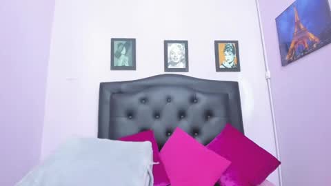 sexy_candy18x online show from May 2026 12:18:01 AM