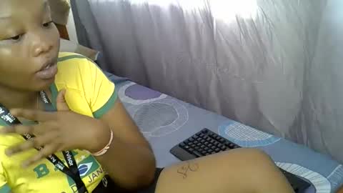 Snapshot of sexy_carina10 chatting on February 2026 05:12:02 AM sexy_carina10 online show from February 2026 05:12:02 AM