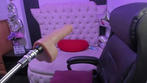  C R I S T A L  online show from May 2026 08:07:02 PM
