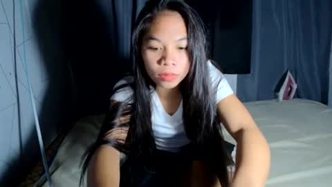 Snapshot of sexy_criz chatting on December 2025 12:37:02 AM sexy_criz online show from December 2025 12:37:02 AM